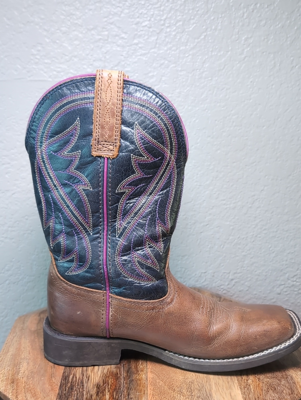 Ariat Brown Leather Western Cowgirl Boots Navy with Pink Accent - Picture 5 of 14